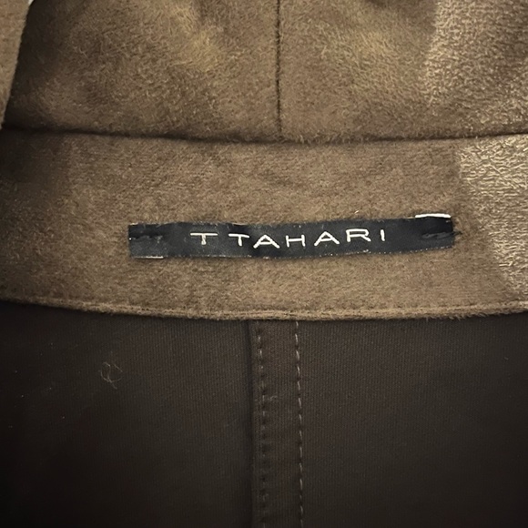 Tahari blazer - Picture 3 of 3